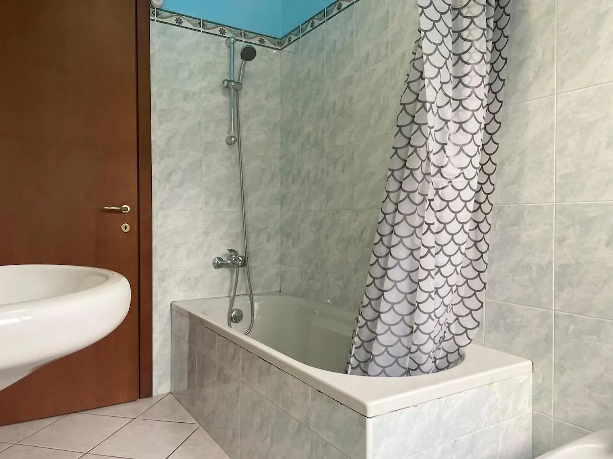 Room Malpensa - Servizio Taxi Mxp 20 Euro Lonate Pozzolo Guest house